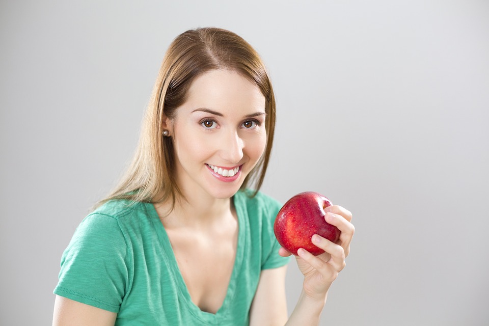 Польза и вред яблок для здоровья человека